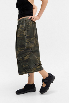Pantalon court camouflage Dallas en taille: Small - BDG - Modalova