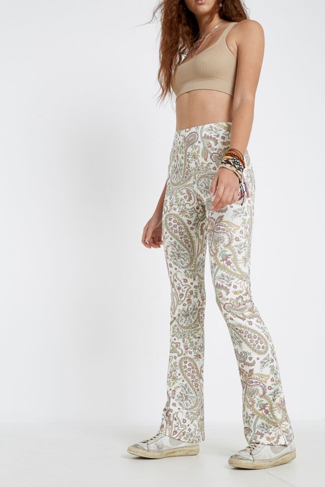 Urban Outfitters – Schlaghose mit Paisley-Print #3