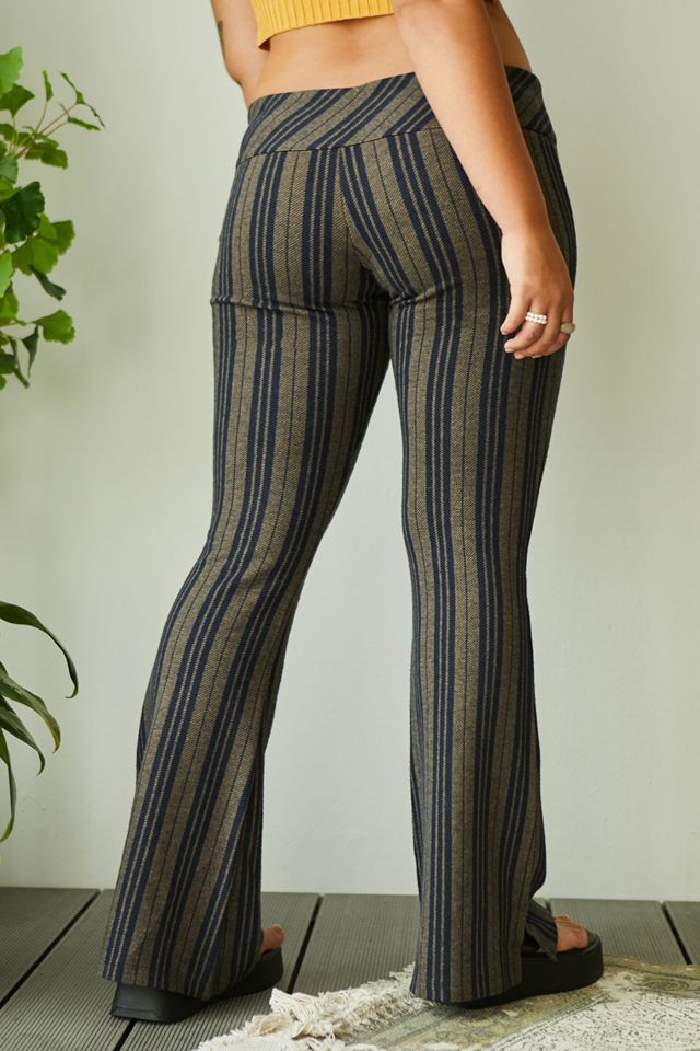 UO - Pantalon évasé taille basse à fines rayures gris foncé #2