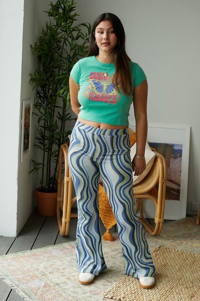 UO – Gestrickte Schlaghose in Blau mit Achat-Wirbelmuster #1
