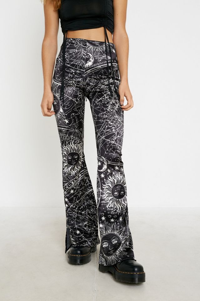 UO - Pantalon évasé en satin à imprimé céleste #2