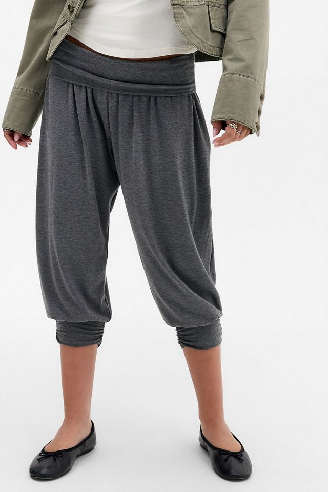 UO Umgeschlagene Pantaloon-Caprihose #1