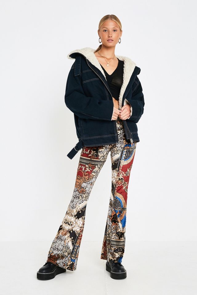 UO Scarf Print Velvet Flare Pantalones #4