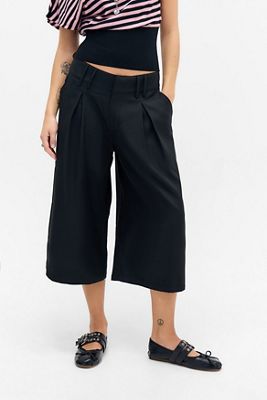 UO Ama Cropped Shorts