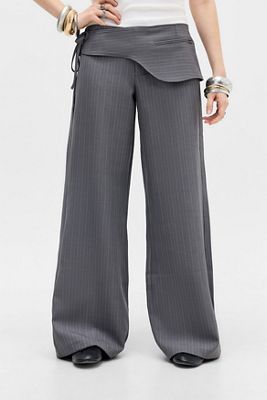 UO Tally Hose mit Gürtel und tiefem Bund