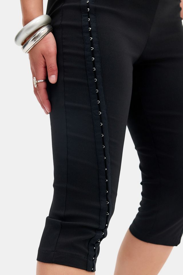 UO Hailey Capri-Hose mit Haken und Ösen #2