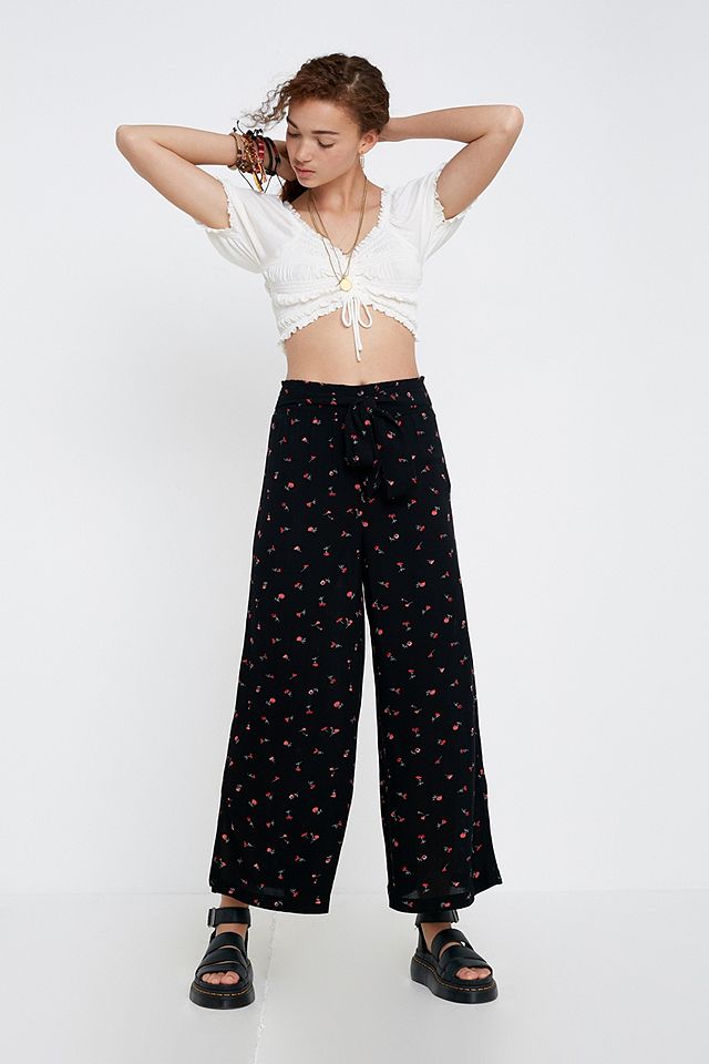 Light Airy Floral Patterned Wrap Tops Light Airy Floral Patterned Wrap Tops