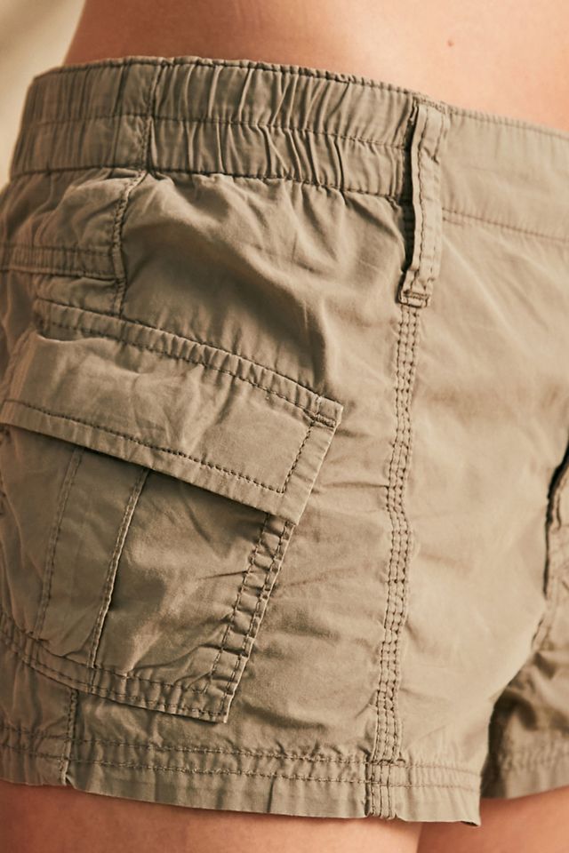 UO Y2K Khaki Cargo Shorts #3