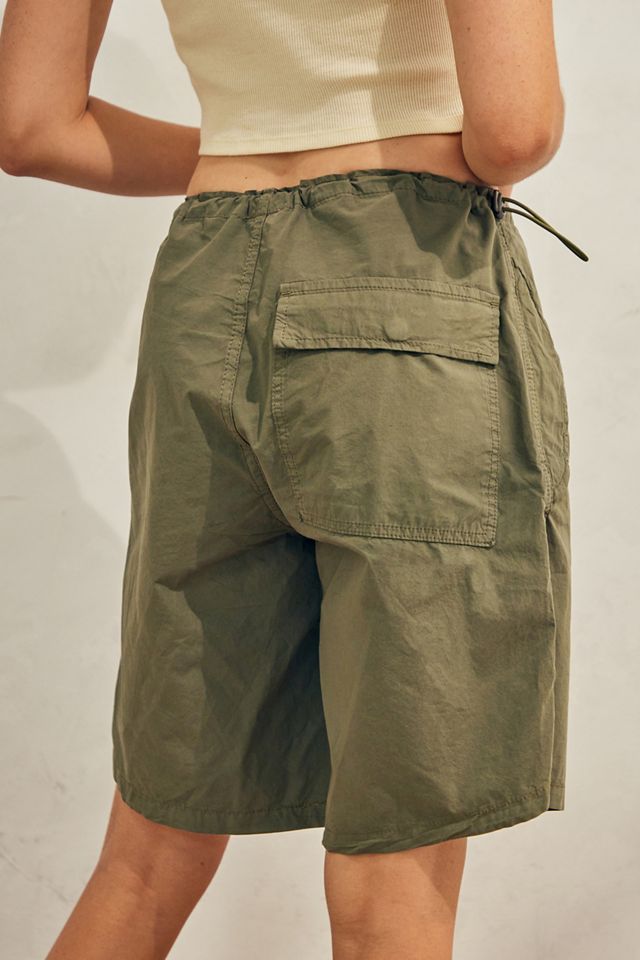 Short ample kaki BDG Tech #3