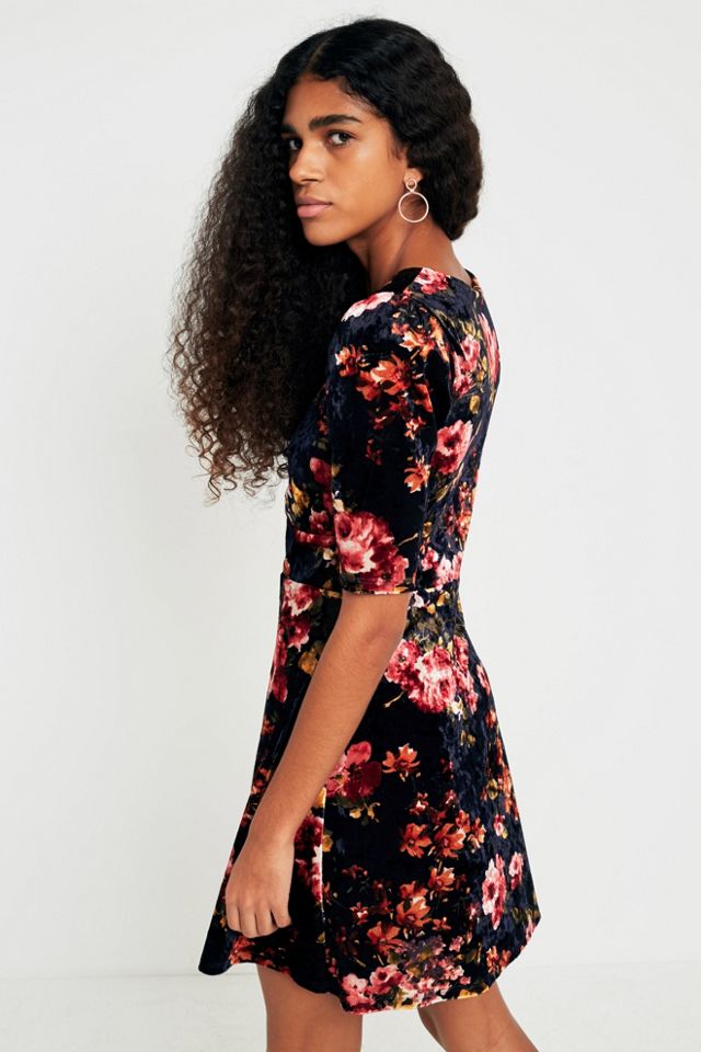 UO Floral Velvet Sweetheart Dress #3