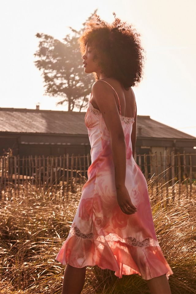 Vestito Midi a Portafoglio con Stampa Floreale Camille Light Before Dark #1