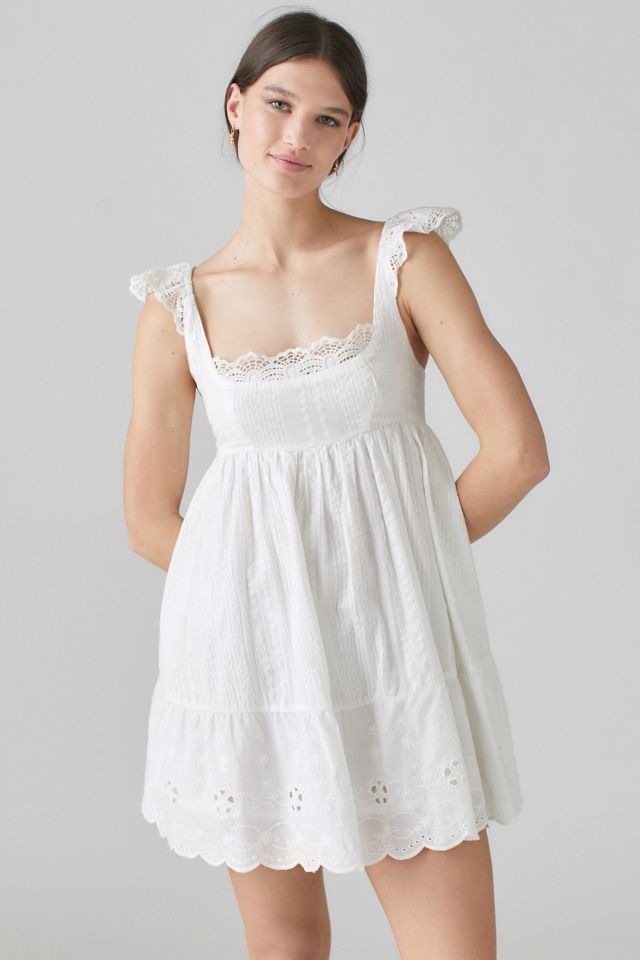 Short white babydoll on sale dress