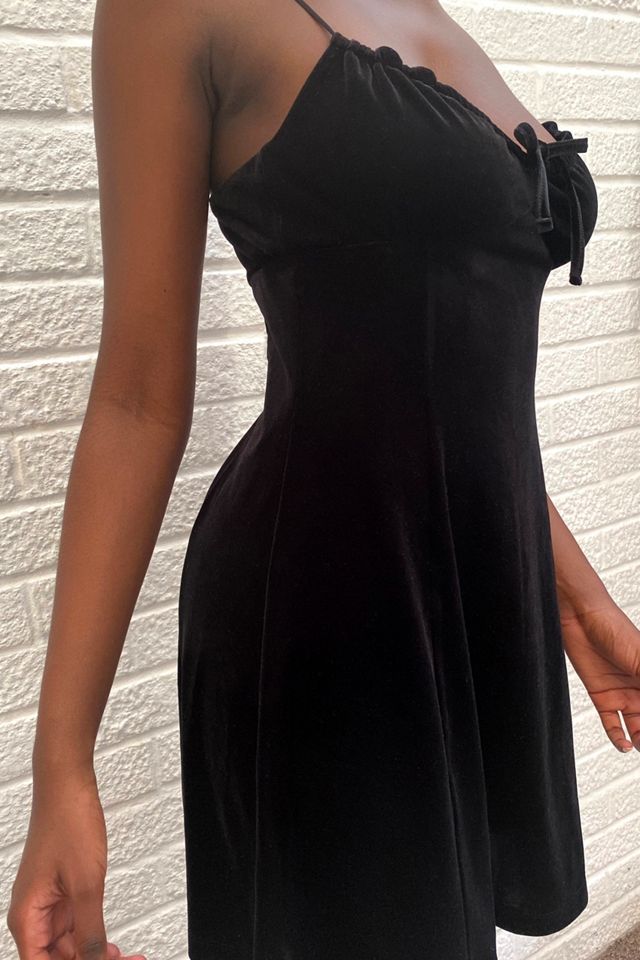 princess polly baby blue dress New Look velvet fit and flare mini dress in black main image 1