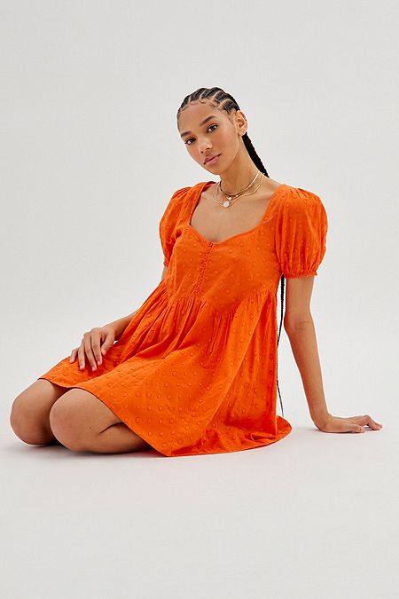 Orangefarbenes Kleid | Urban Outfitters DE