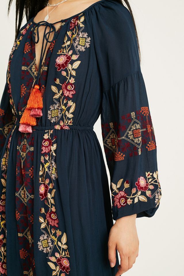 Urban Outfitters - Robe midi premium brodée esprit folk #2