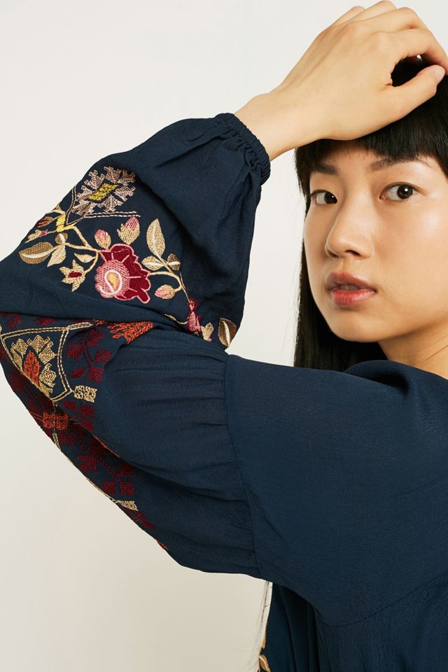 Urban Outfitters - Robe midi premium brodée esprit folk #4