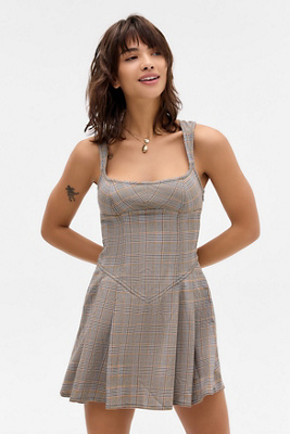 Robe mini plissée Leah en taille: XS - BDG - Modalova