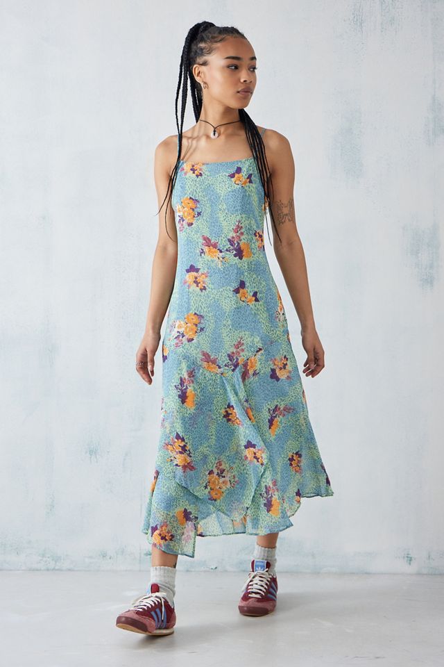 Vestido Floral en Cascada UO Vicky #1