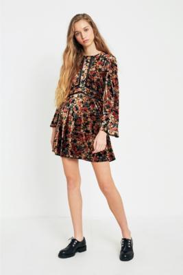 Pins & Needles Floral Velvet Fit and Flare Dress | Urban Outfitters UK
