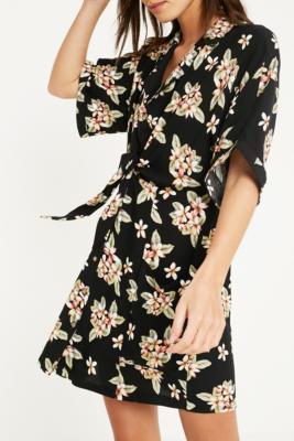 urban outfitters hawaiian dress