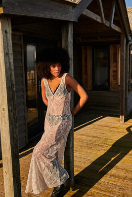 Vestido Maxi de Encaje Nadine Light Before Dark