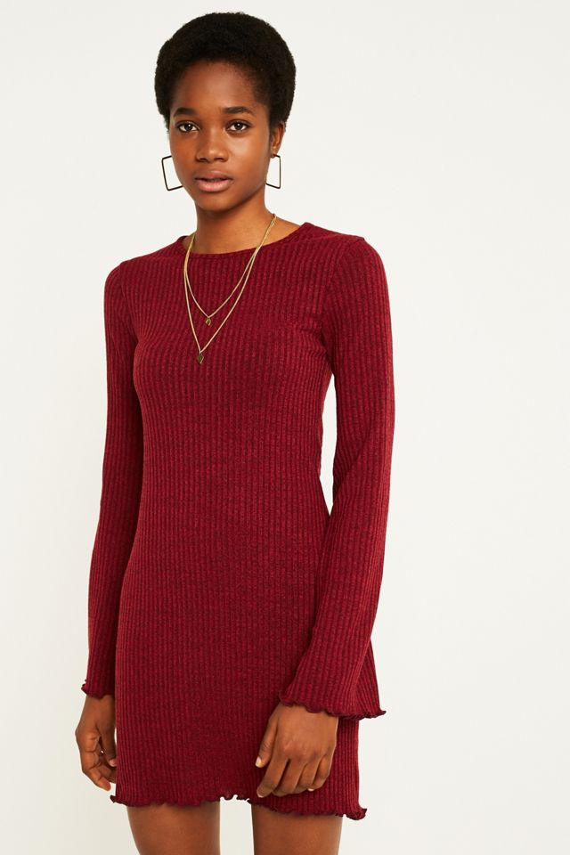 UO - Mini robe à manches évasées rouge #1