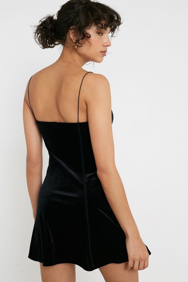 UO - Mini robe virevoltante en velours Peaches #2