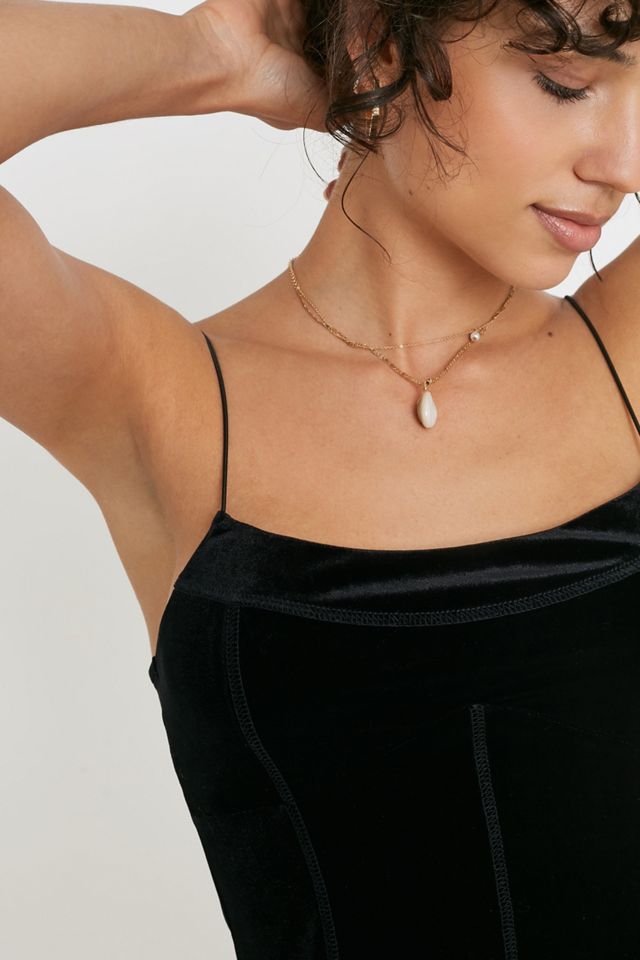UO - Mini robe virevoltante en velours Peaches #4