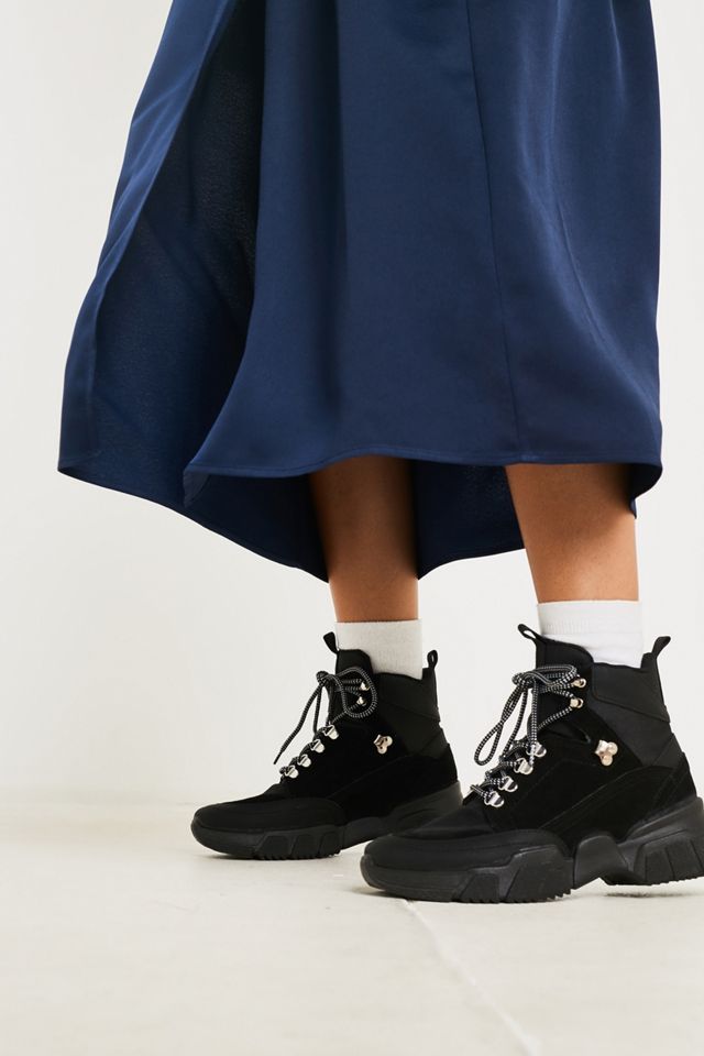 UO - Robe midi portefeuille Gabrielle en satin bleu marine #5