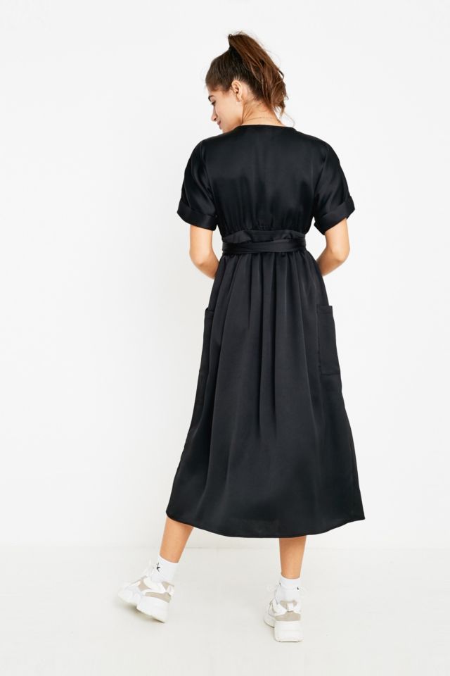 Urban outfitters gabrielle shop linen midi wrap dress