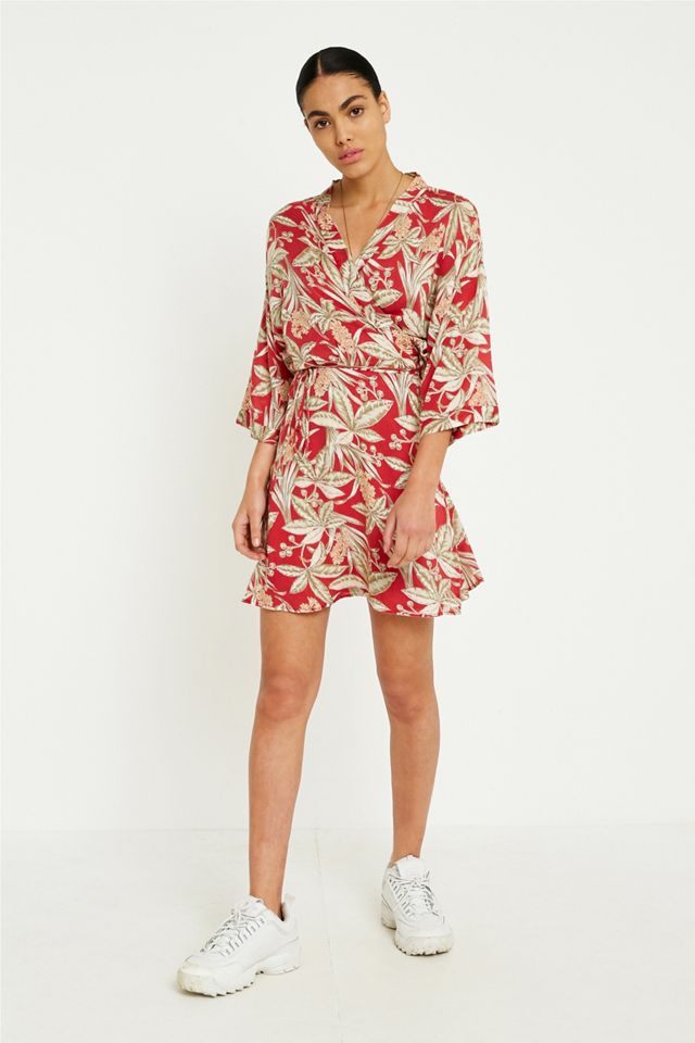 UO Hawaiian Floral Wrap Dress #5
