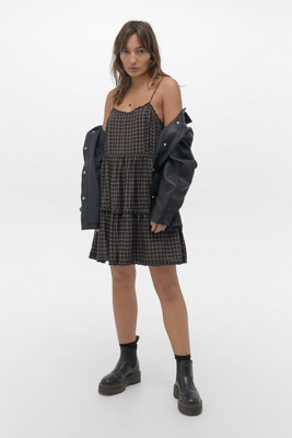 UO Hanna Printed Scallop Babydoll Mini Dress | Urban Outfitters UK