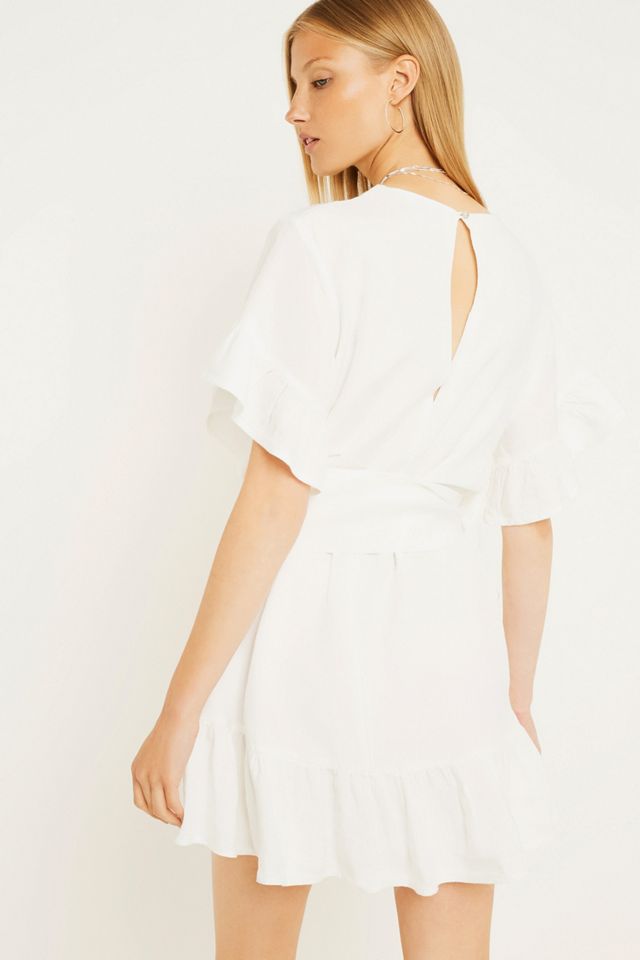 UO - Robe Suddenly Spring ceinturée volantée blanche #5