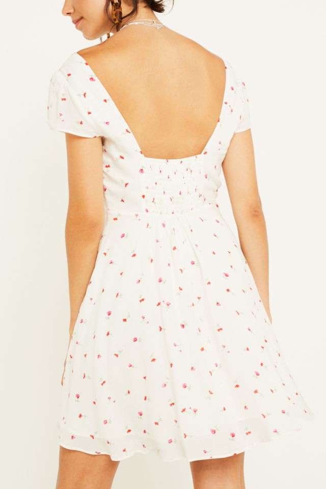 Urban outfitters 2025 white floral dress