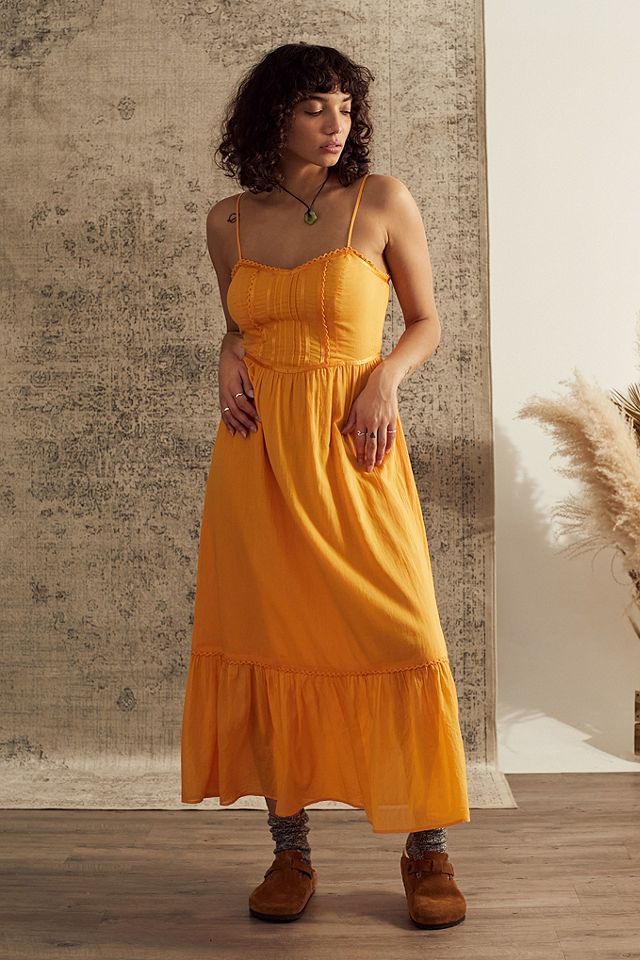 urbanoutfitters.com | UO Delilah Midi Sun Dress