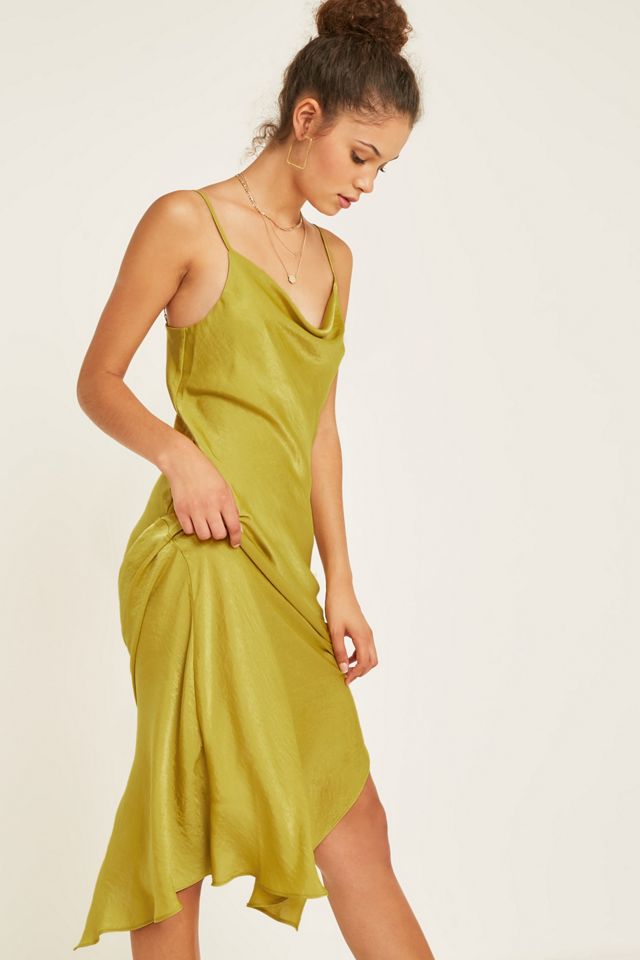 UO - Robe midi en satin avec col bénitier #2