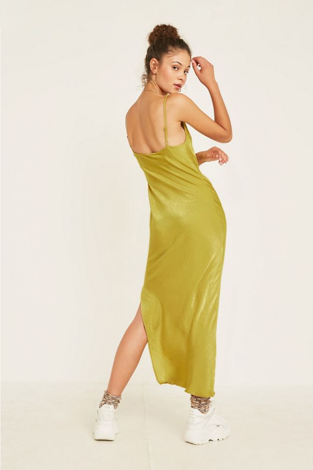 UO - Robe midi en satin avec col bénitier #4