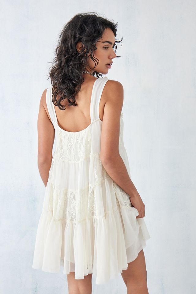 Robe babydoll en dentelle UO Jillian #1