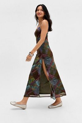 Robe longue en maille florale UO