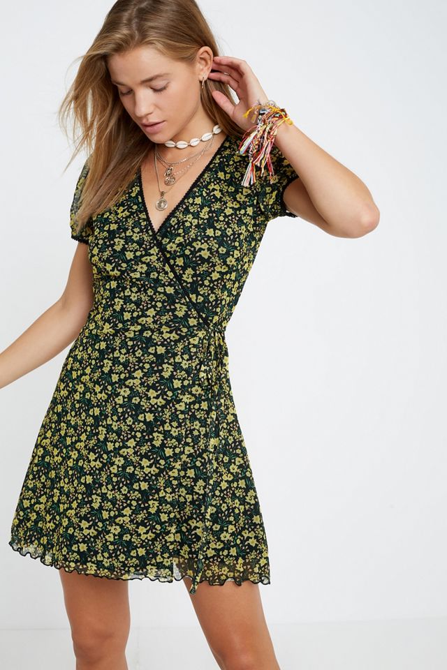 urban outfitters green floral wrap dress UO Billie Mini pattern_Polka Dots