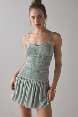 Robe mini smockée Heidi en taille: XS - Kimchi Blue - Modalova