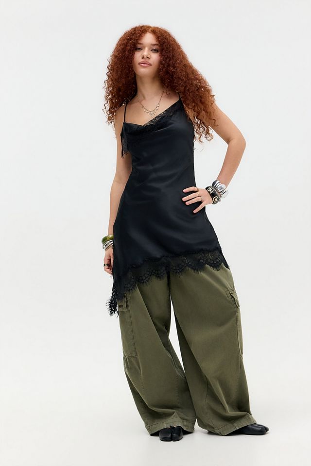Robe nuisette en satin et dentelle UO #1