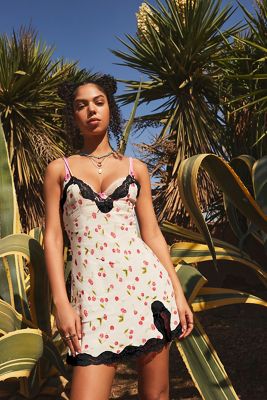 Vestido Lencero Light Before Dark Cara Cherry de Encaje