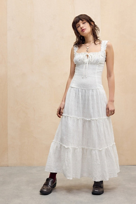 Robe longue en broderie Sapphire en taille: Small - Kimchi Blue - Modalova