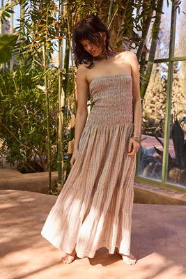 Robe longue bandeau Kyra en taille: XS - Kimchi Blue - Modalova