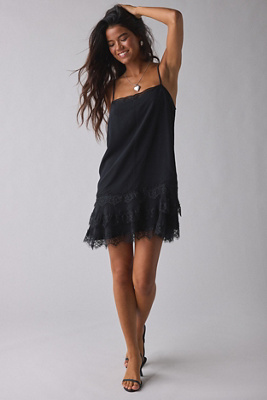 Robe mini Up In The Air en taille: XS - Kimchi Blue - Modalova