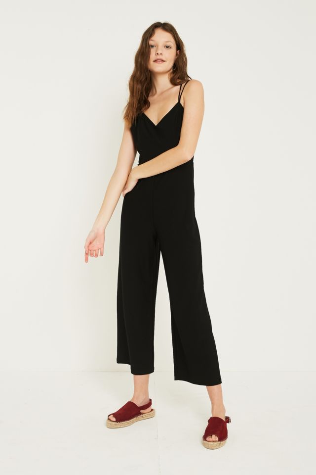 Urban Outfitters Overall in Schwarz mit Riemchen hinten und weitem Bein