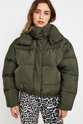 urban outfitters green puffer