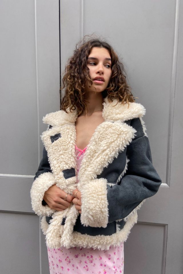 Urban outfitters black hot sale fluffy jacket