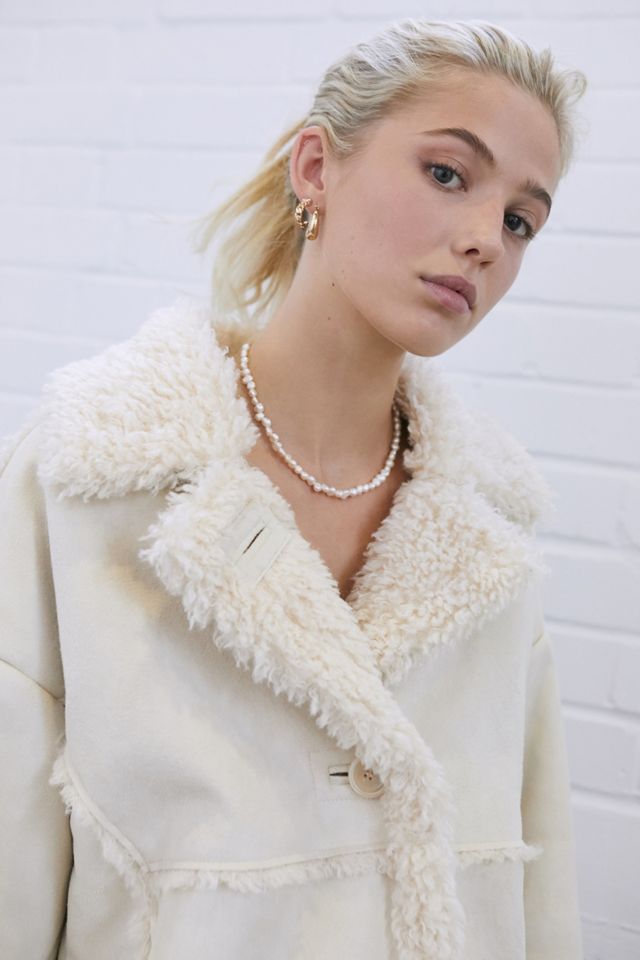 UO Faux Shearling Crema Chaqueta Recortada #3